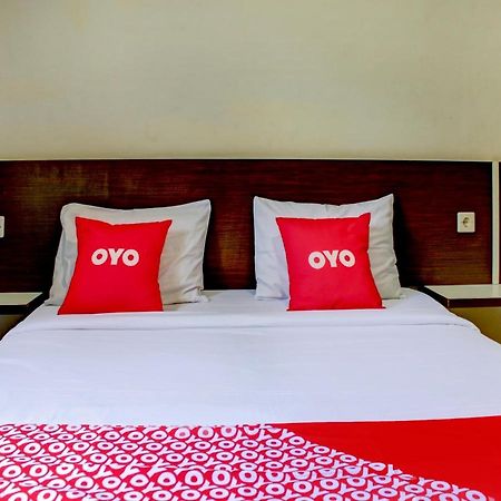 Oyo 90162 Remboelan Guest House Sungai Lutus Exteriör bild